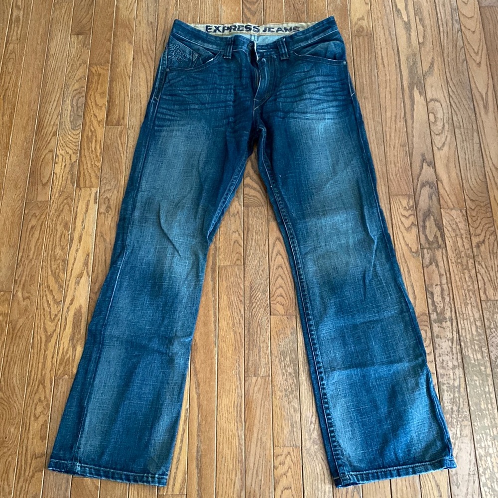 Express Men’s Kingston Classic Bootcut Jeans